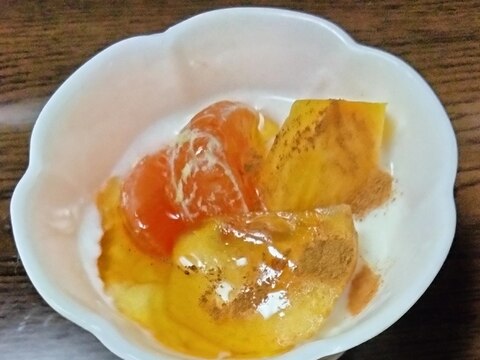 今日のヨーグルト♡みかん&柿 蜂蜜シナモンかけて